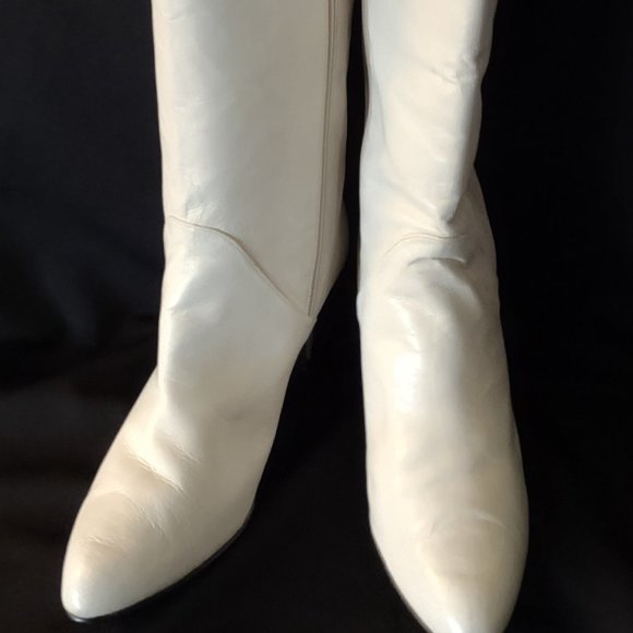 Thayer McNeil cream 3" heel knee-high boots, size 8.5M - Picture 1 of 6